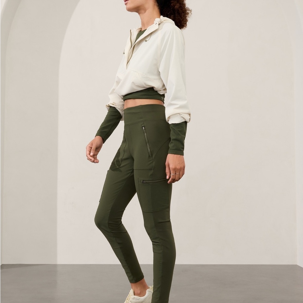 Athleta Headlands Hybrid High Rise Olive Green Leggings- NWT